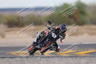 media/Sep-11-2022-SoCal Trackdays (Sun) [[81b7e951af]]/Turn 7 (1145am)/